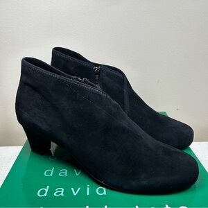 David Tate Women's Suede Leather Black Booties Size 13 W Zipper Heel 2” Approx.